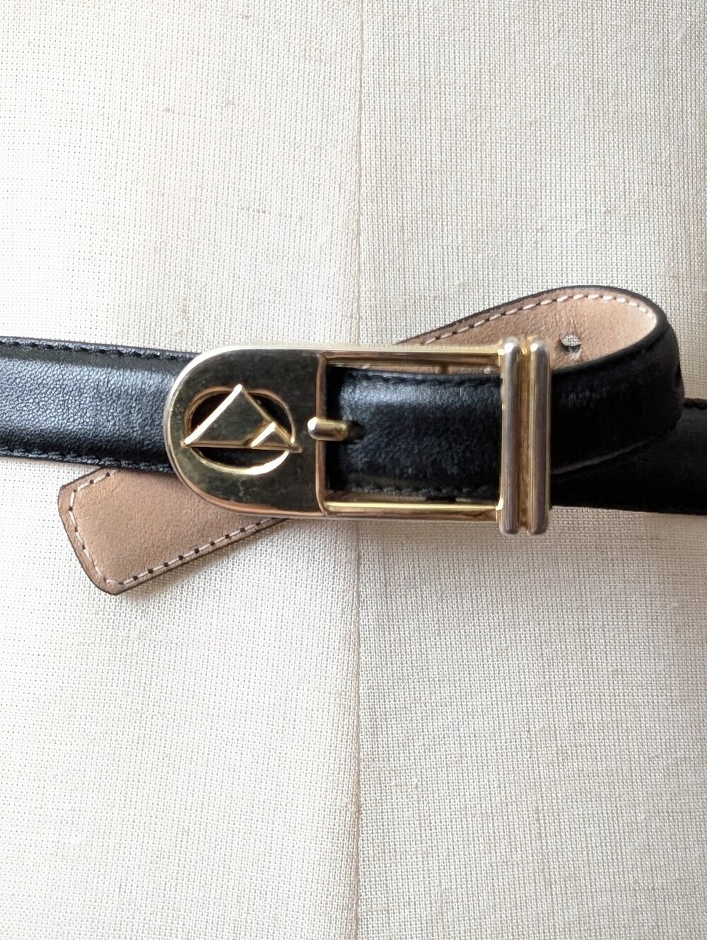 Vintage Black Leather Liz Claiborne Women's Geometric Belt with Gold Tone Buckle